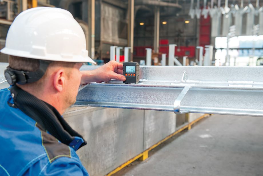 MP0塗層測厚儀測量鋁型材表麵陽極氧化厚度