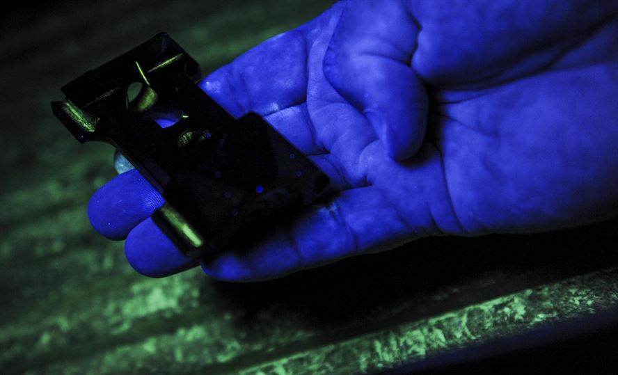 熒光磁粉探傷 熒光磁粉探傷