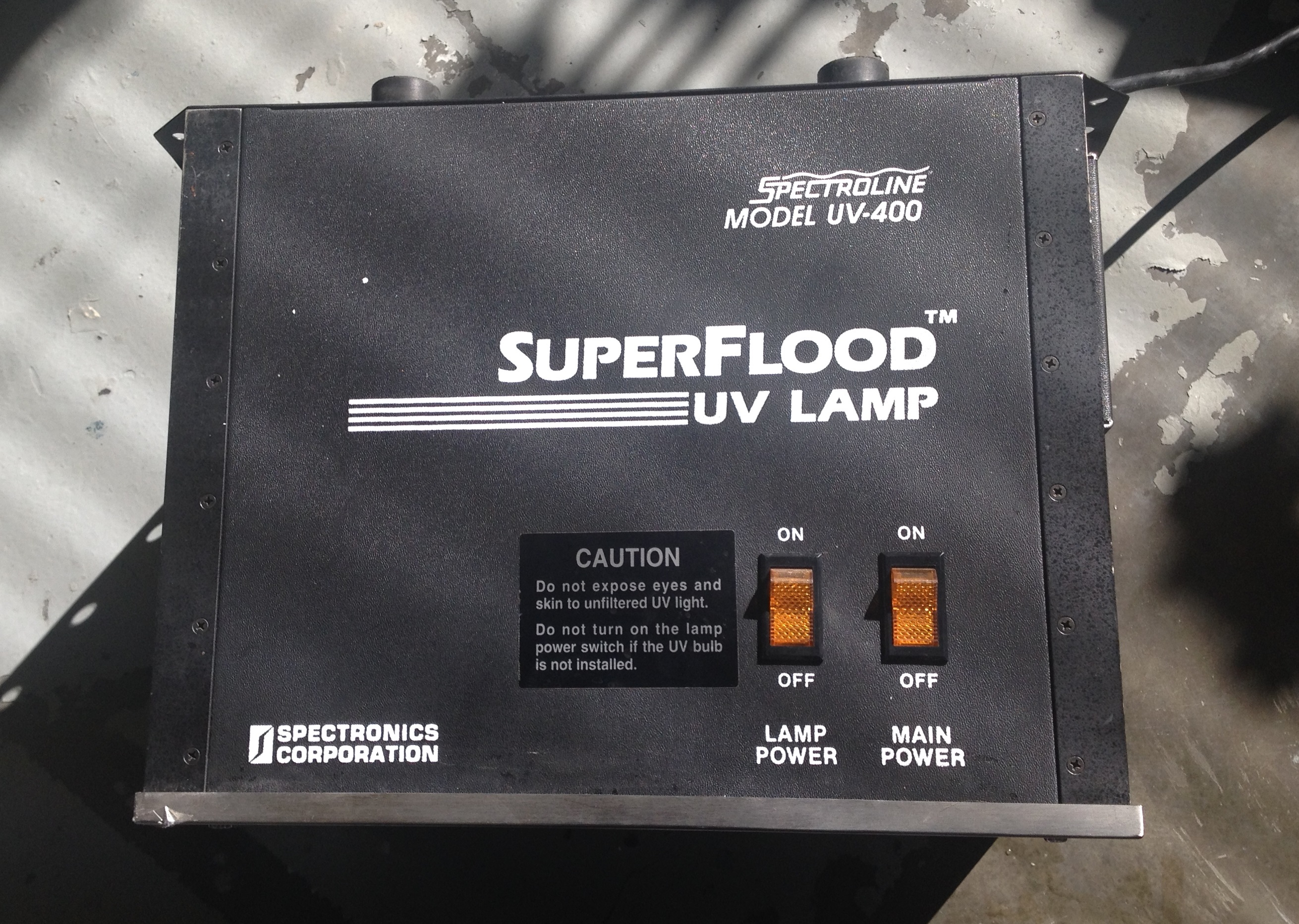 UV-400B/UV-400F高強度黑光燈 UV-400B/UV-400F高強度黑光燈