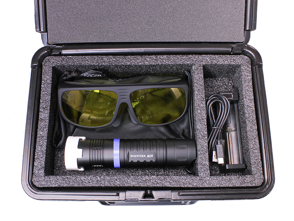Xite flashlights Included with each system Xite-case.jpg