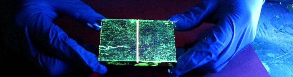 探傷黑光燈觀察表麵裂紋